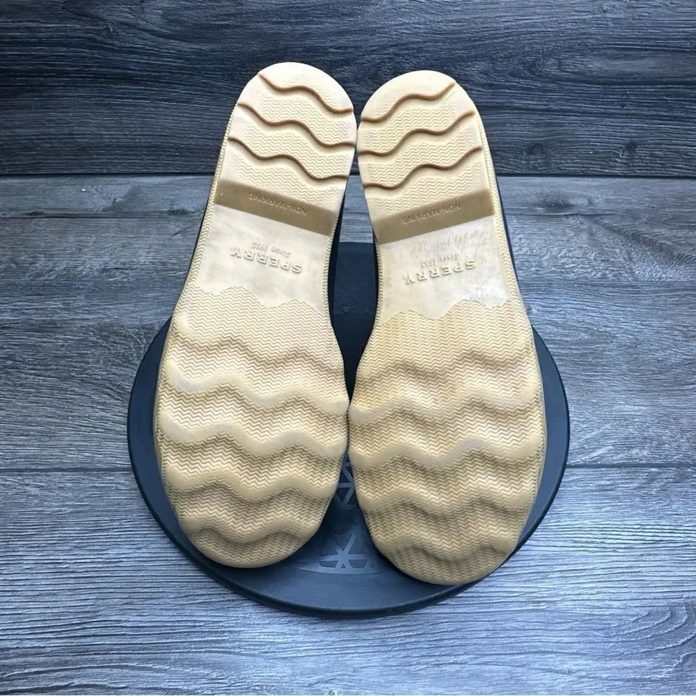 Sperry girl port